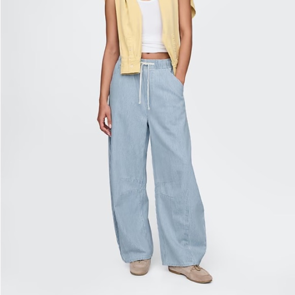 Mid Rise UltraSoft Denim Stripe Easy Horseshoe Jeans